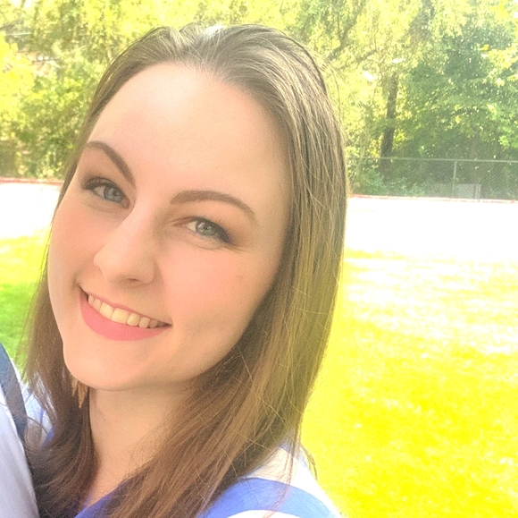 Meet your Posher, Hannah - Picture 1 of 1